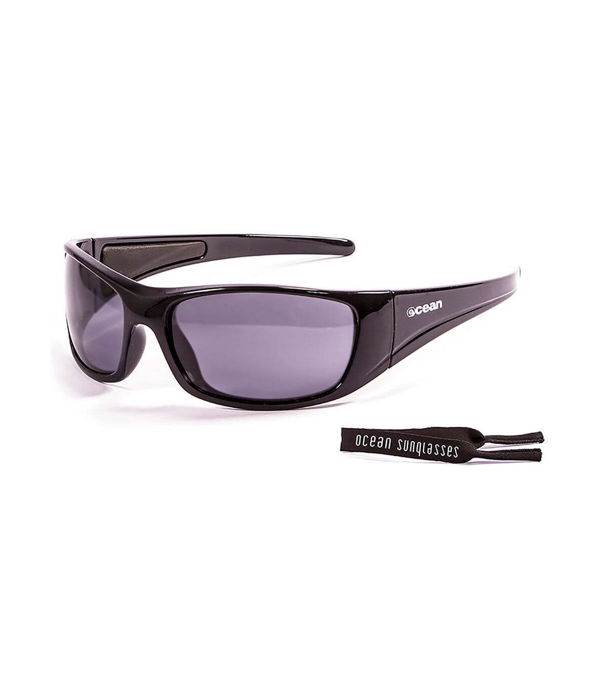 Gafas de sol Ocean Bermuda Shiny Black Smoke con patillas flotantes de policarbonato para deportes acuáticos.