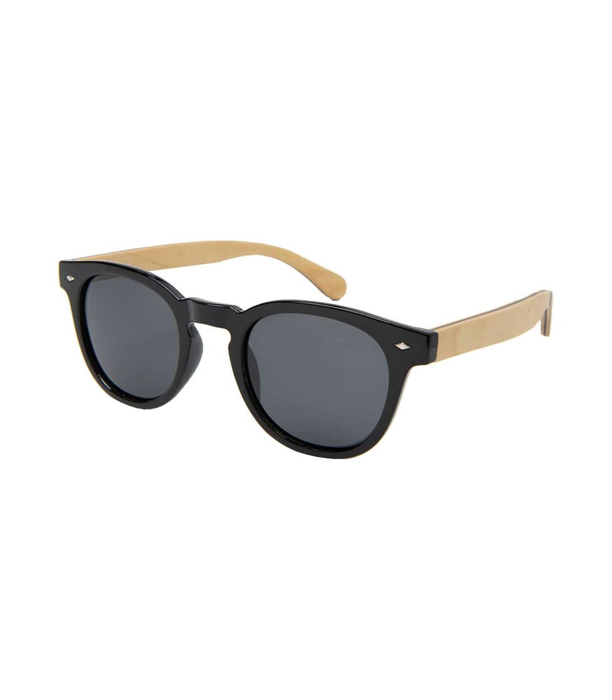Gafas de sol Ocean Illinois Black Smoke: montura negra, patillas efecto madera y lentes polarizadas categoría 3.