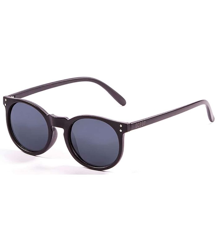 Gafas de sol Ocean Lizard Black Smoke: montura de acetato negro mate, lentes polarizadas ATOM y protección UV100%.