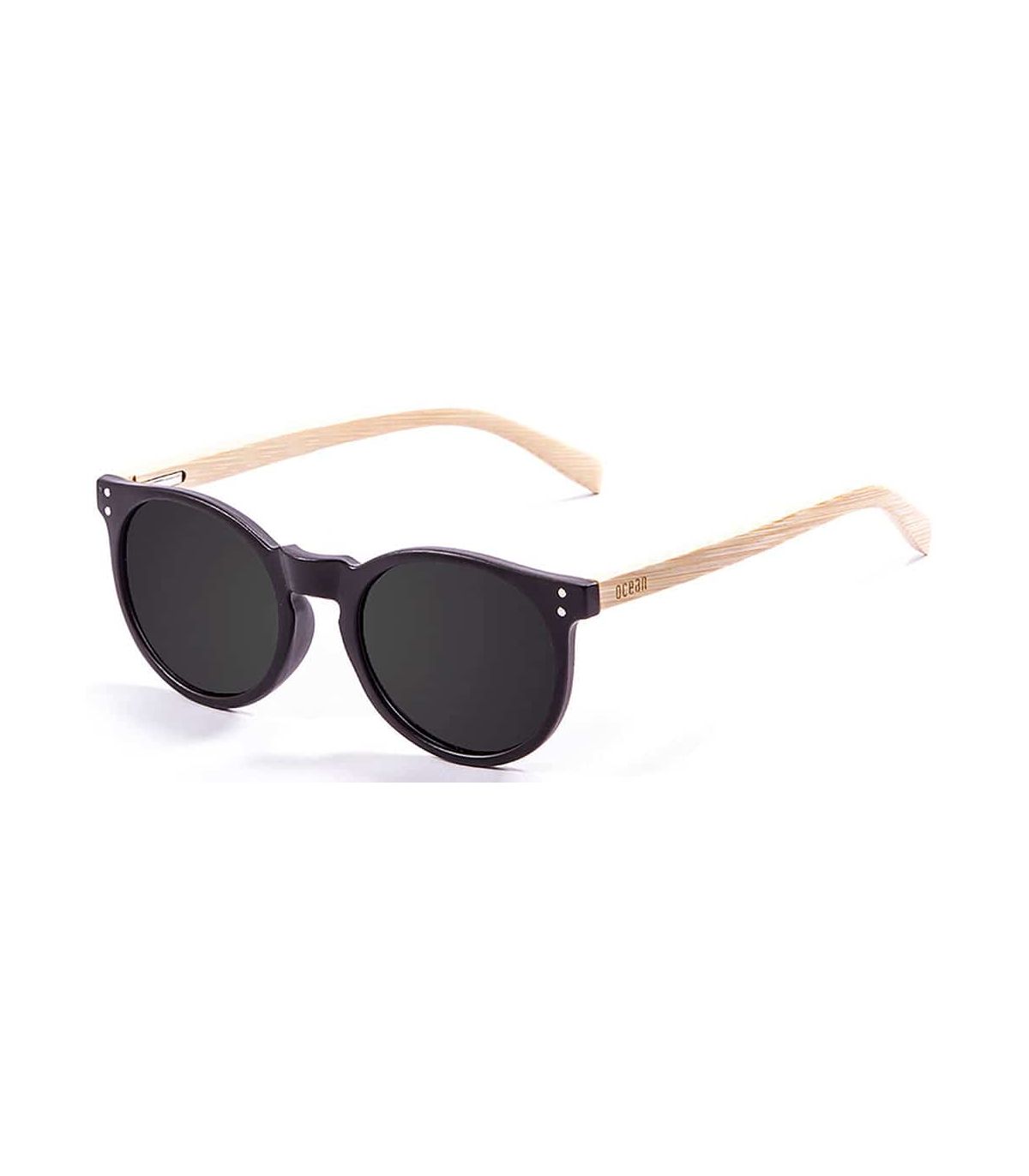Gafas de sol Ocean Lizard Wood Black Bamboo Smoke: montura negra mate, patillas de bambú y lentes polarizadas ATOM.