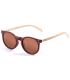 Gafas de sol Ocean Lizard Wood Brown con montura marrón mate, varillas de bambú natural y lentes marrones polarizadas.
