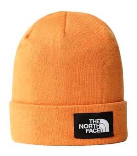 Gorro The North Face Dock Worker Topaz naranja de materiales reciclados con diseño versátil y estilo urbano.