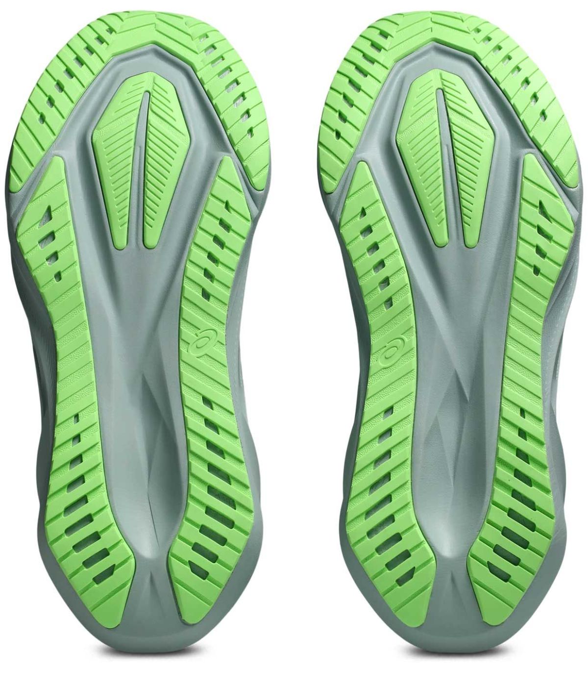 Asics Novablast 5 Cold | Rebote explosivo y protección térmica