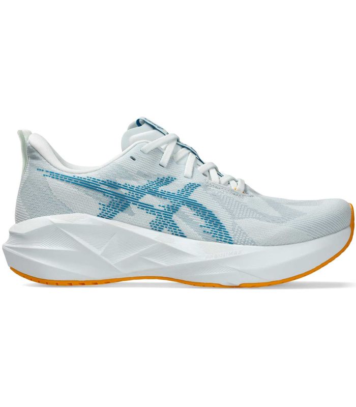 Asics Novablast 5 Arctic | Geometría Trampolín y Eco Espuma