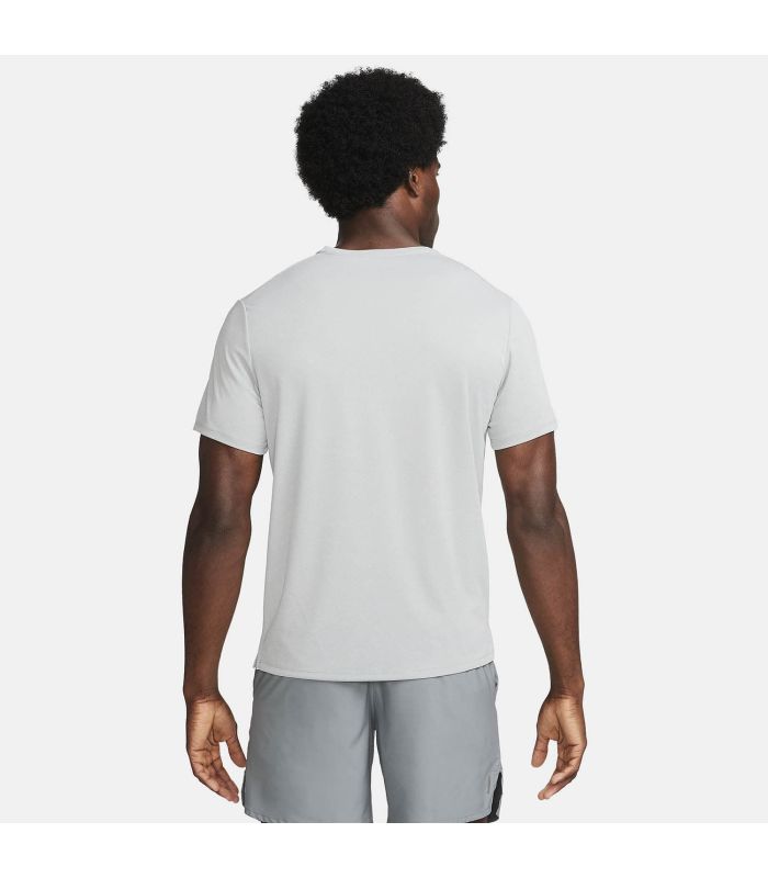 Nike Camiseta Running Dri-FIT Miller | Ergonomía y suavidad