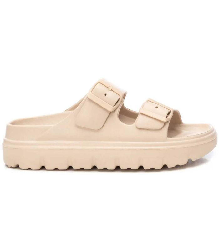 Sandalia XTI 14255008 beige para mujer, diseño minimalista, ligero y ergonómico de estilo deportivo casual.